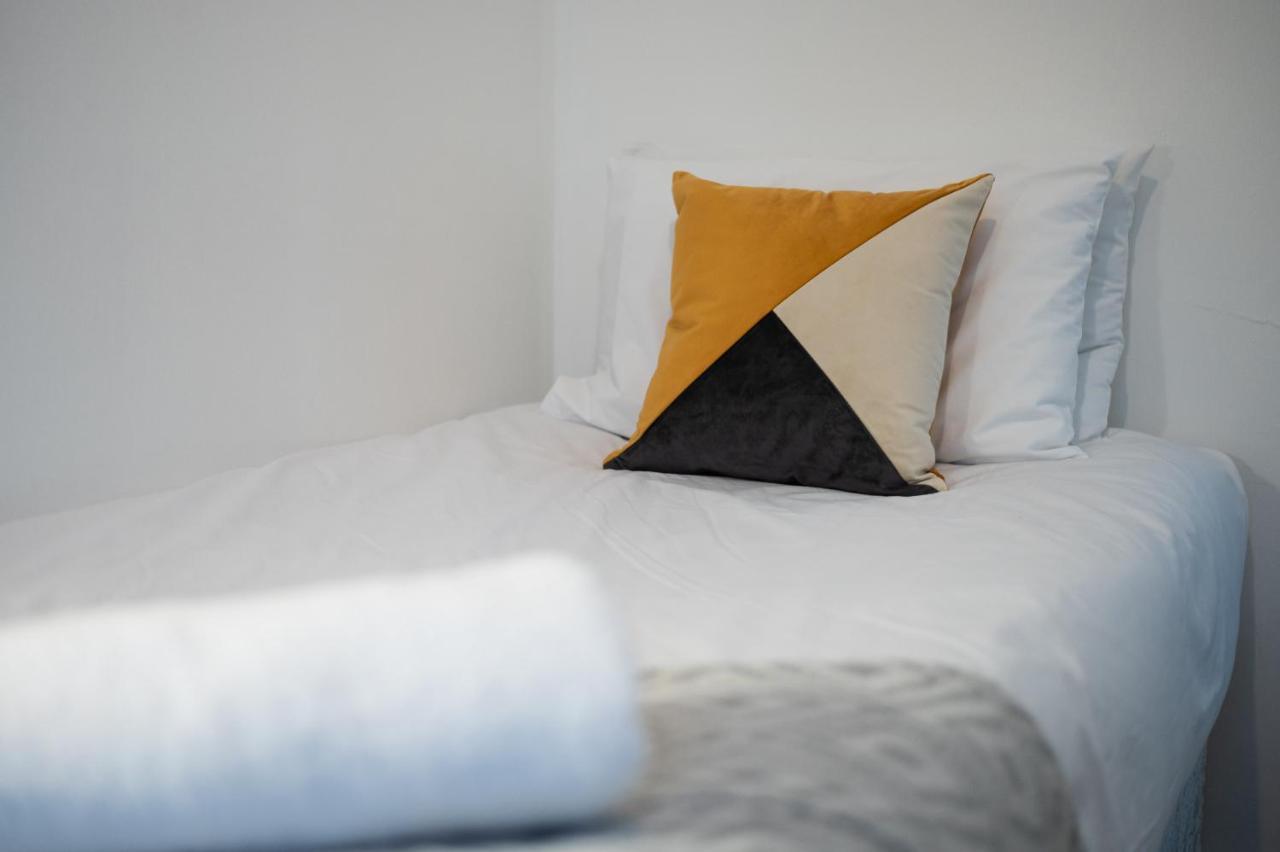 Parking, Smart Tv'S In All Rooms! Swansea Exterior foto